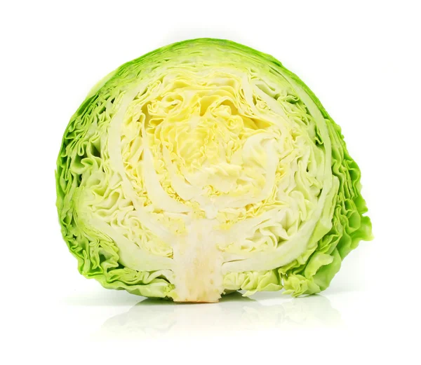 Голова зеленої капусти овоч ізольовано — стокове фото