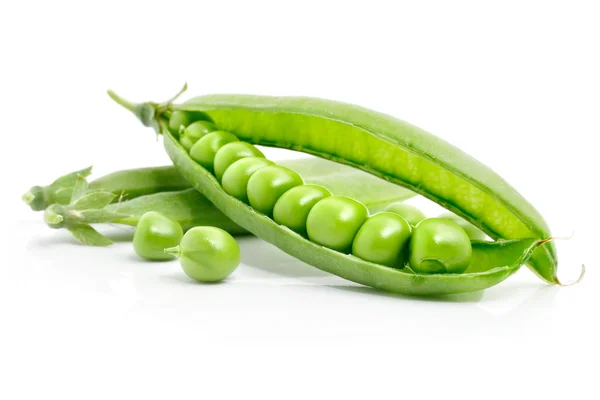 Fresh green pea in the pod isolated — Stock Photo, Image