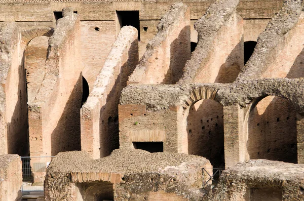 O Coliseu em Roma — Fotografia de Stock