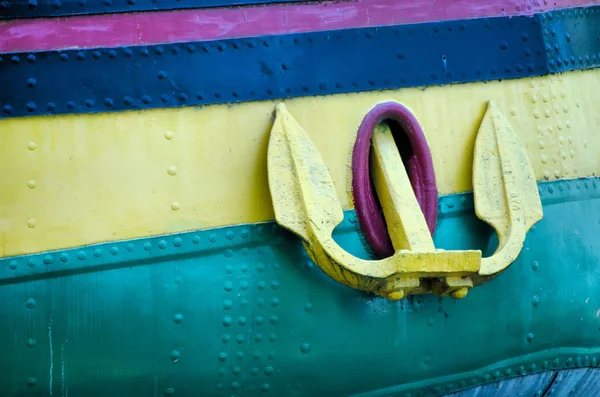 Якір і колір човна — стокове фото