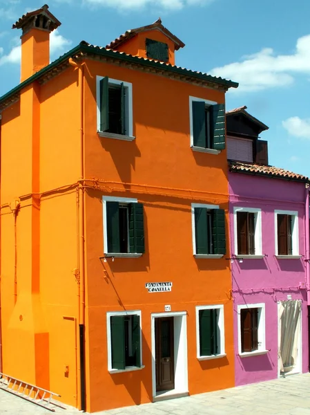 Bunte Gebäude in Burano — Stockfoto