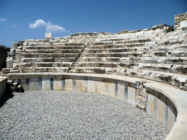 Nyom, és a római amfiteátrum — Stock Fotó
