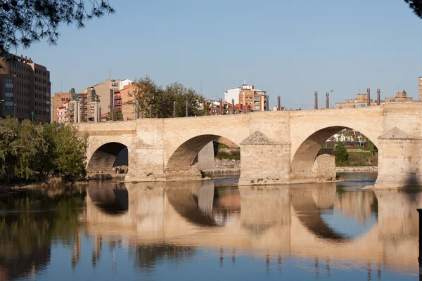 Puente Viejo de Zaragoza — Foto de Stock