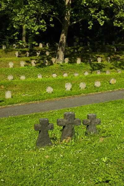 Tři kříže na hřbitově — Stock fotografie