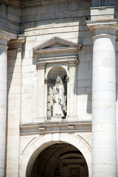 Beroemde nationale pantheon in Lissabon — Stockfoto