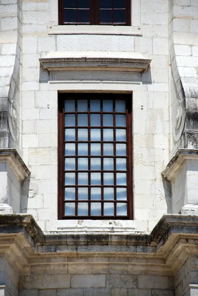 Fenêtre devant le célèbre Panthéon National de Lisbonne — Photo