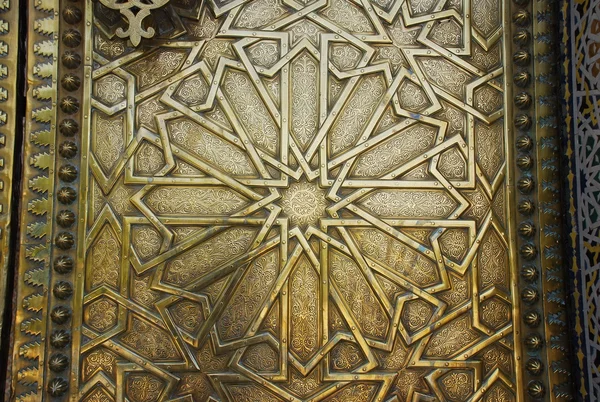Золотий двері докладно в Королівському Палаці в Фесі — стокове фото