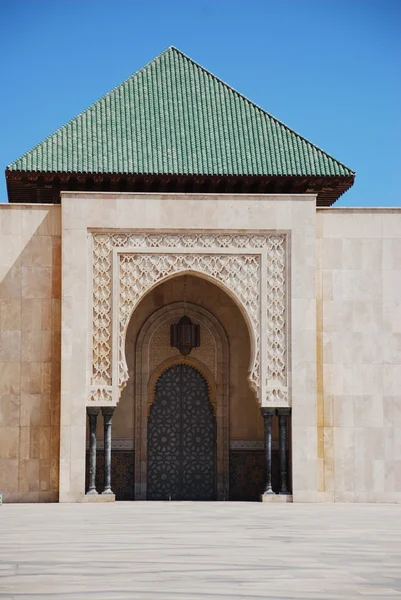 Dør i Hassan II-moskeen i Casablanca, Marokko – stockfoto