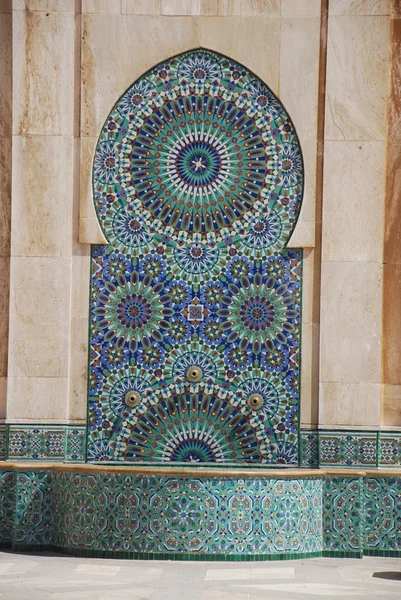 Fontaine dans la mosquée Hassan II — Photo