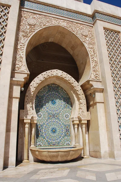 Fontaine dans la mosquée Hassan II — Photo