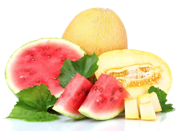 Reife, in Scheiben geschnittene Wassermelone und Melone — Stockfoto