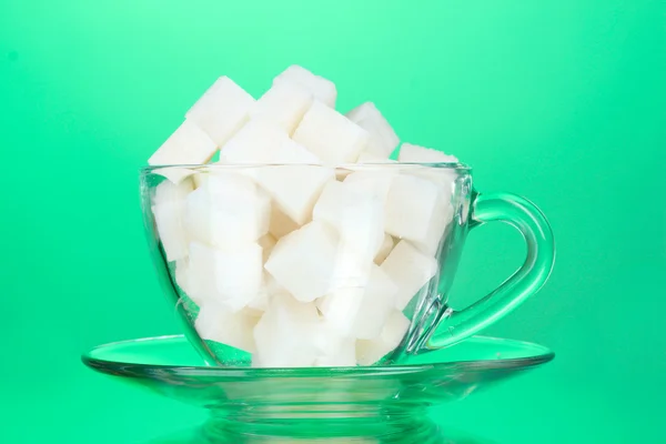 Zucchero raffinato in una tazza — Foto Stock