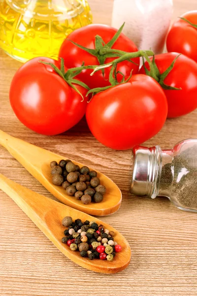 Ingredientes e especiarias para cozinhar alimentos — Fotografia de Stock