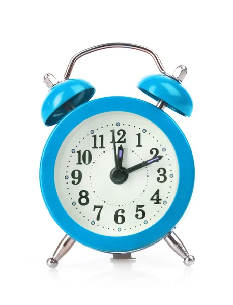 Relógio de alarme estilo antigo azul isolado no fundo branco — Fotografia de Stock