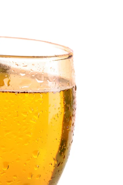 Šálek piva izolovaných na bílém — Stock fotografie
