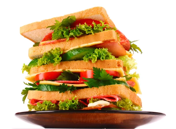 Grande sanduíche no fundo branco — Fotografia de Stock