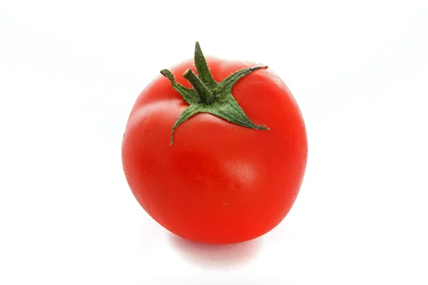 Červené rajče izolované na bílém pozadí — Stock fotografie