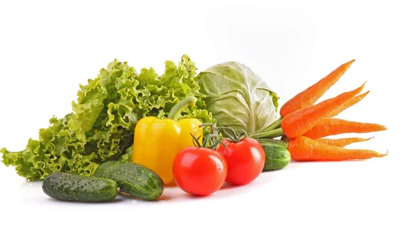 Świeże warzywa na biały — Zdjęcie stockowe