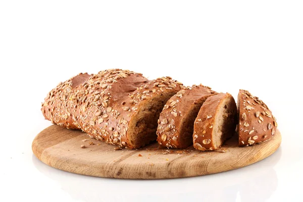 Pão com sementes de girassol isolado em branco — Fotografia de Stock