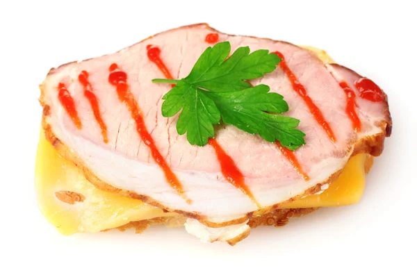 Sabroso sándwich de jamón aislado en blanco — Foto de Stock