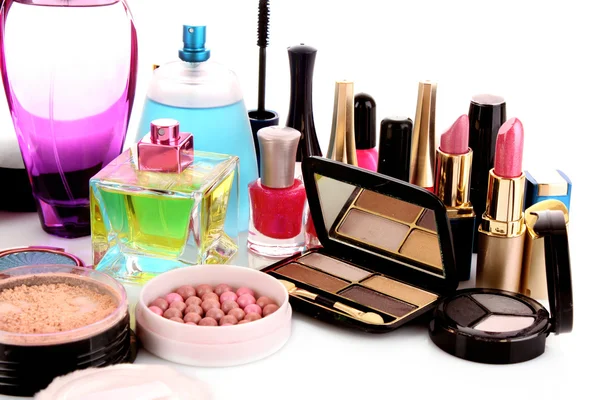 Muitos cosméticos de mulher coloridos — Fotografia de Stock