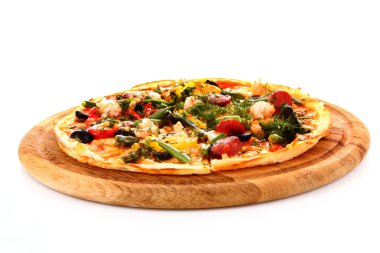 Beyaz zeytinli lezzetli pizza.