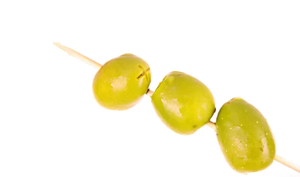 Три зелені оливки ізольовані на білому — стокове фото