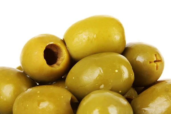 Gröna oliver isolerad på vit — Stockfoto