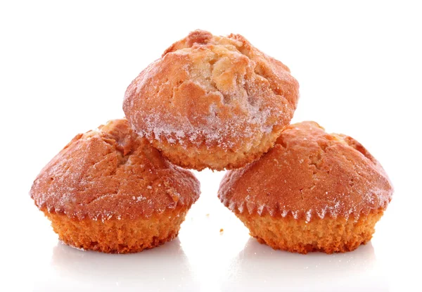 Drei Cupcakes auf weißem Hintergrund — Stockfoto