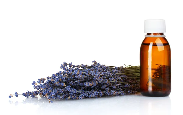 Lavendel en olie in fles geïsoleerd op wit — Stockfoto