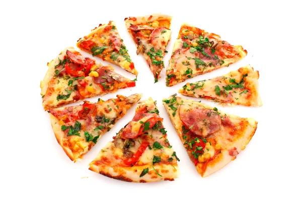 Smaczne włoskiej pizzy na biały — Zdjęcie stockowe