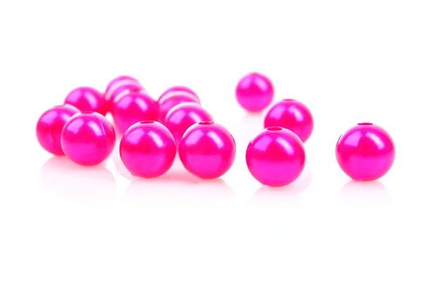 孤立在白色粉红色的珠子特写 — 图库照片
