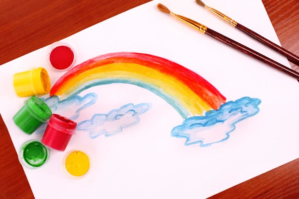儿童在纸上绘图的彩虹 — 图库照片