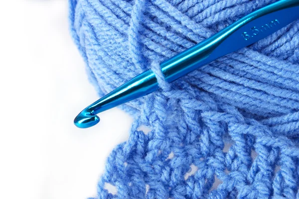 Crochet hook and wool isolated on white — Stock Photo, Image