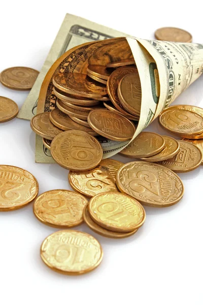 Рог от доллара с монетами — стоковое фото
