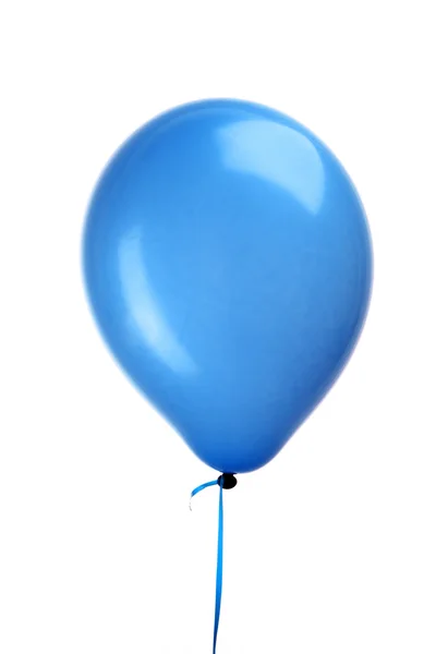 Niebieski balon sznurkiem na białym tle — Zdjęcie stockowe