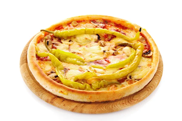 lezzetli İtalyan pizza üzerine beyaz