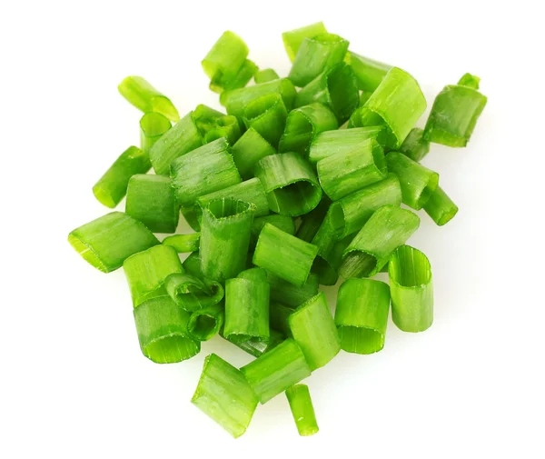 Nasekané zelené cibule izolovaných na bílém — Stock fotografie