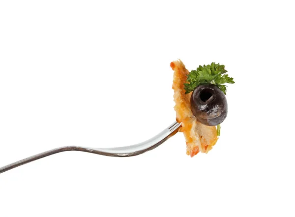 Primer plano de un tenedor con ensalada griega —  Fotos de Stock