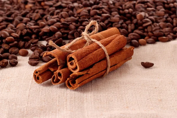 Koffie en vanille achtergrond — Stockfoto