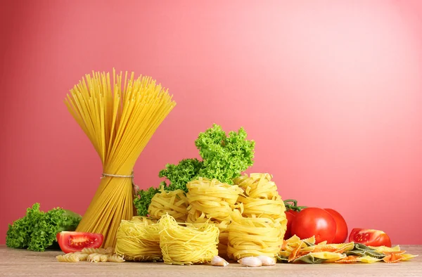 Pasta och kryddor — Stockfoto