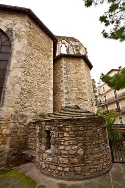 parte trasera de la Catedral de saint roch, montpellier