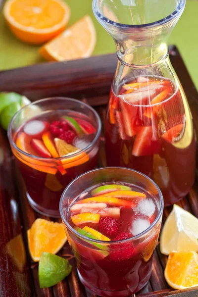 Kırmızı şarap sangria