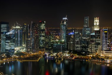 Singapur merkezi iş bölgesi manzarası, gece