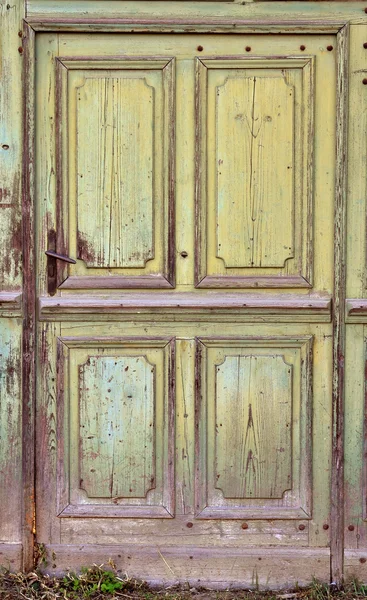 Gammal sliten dörr — Stockfoto