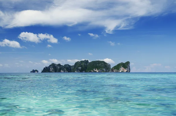 Phi phi ilhas paradisíacas tropicais na Tailândia — Fotografia de Stock