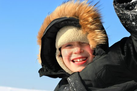 Garçon en hiver 