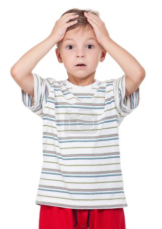 Portrait d'enfant émotionnellement 