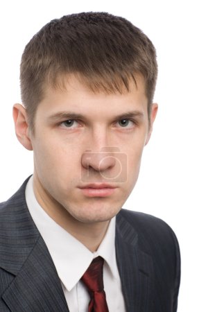 Portrait d'un beau jeune homme d'affaires 