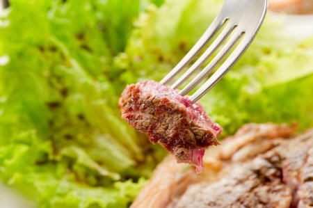 grillé t.bone sur plat 